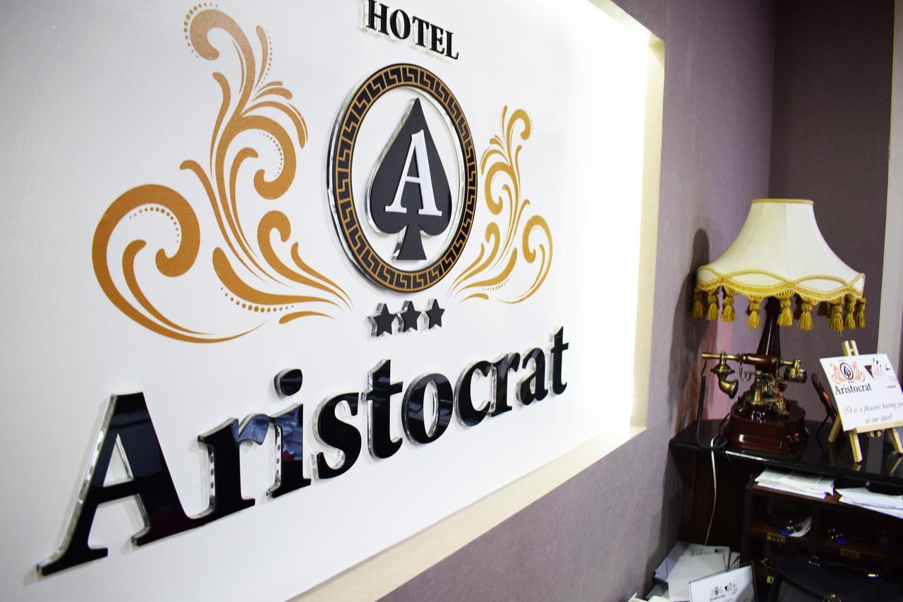 Hotel Aristocrat & Fish Restaurant Skopje Exterior photo